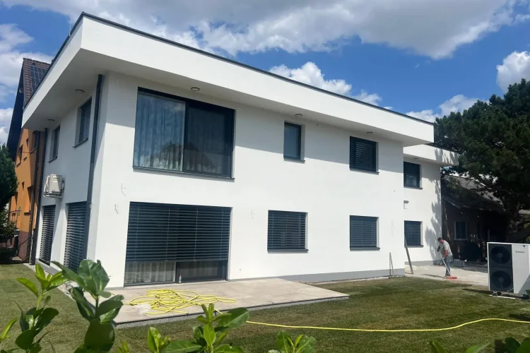 Projekt 2 - Media (2)